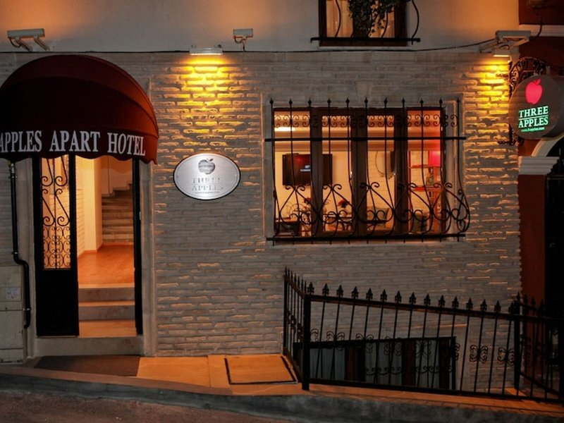 Three Apples Suites and Hotel