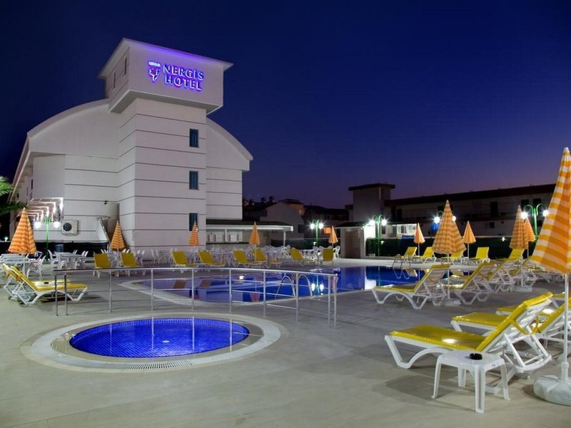 Opia Hotel