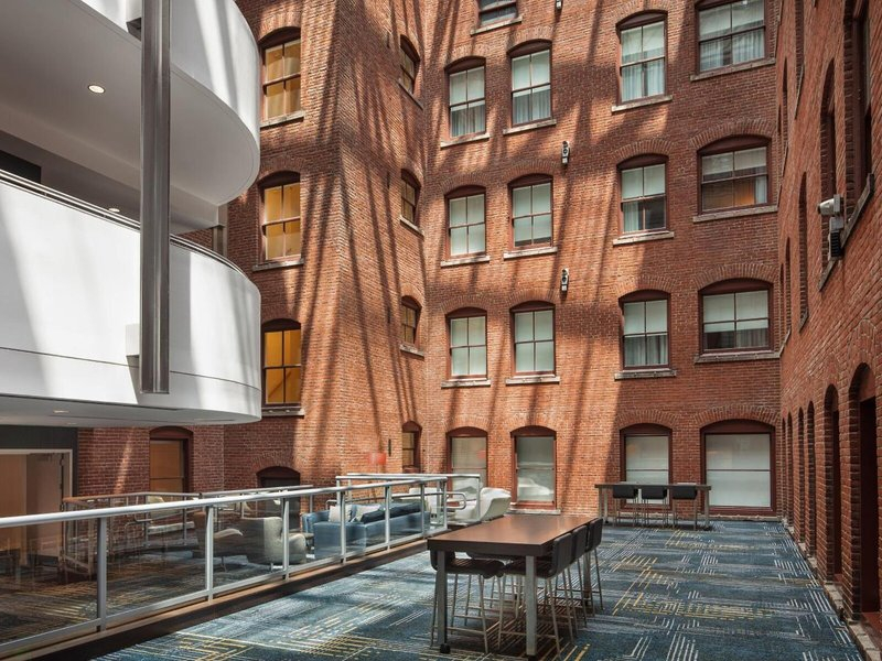 Courtyard by Marriott Philadelphia Downtown