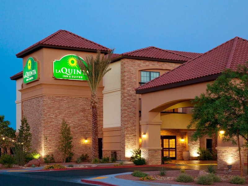 La Quinta Inn & Suites by Wyndham Las Vegas Airport South
