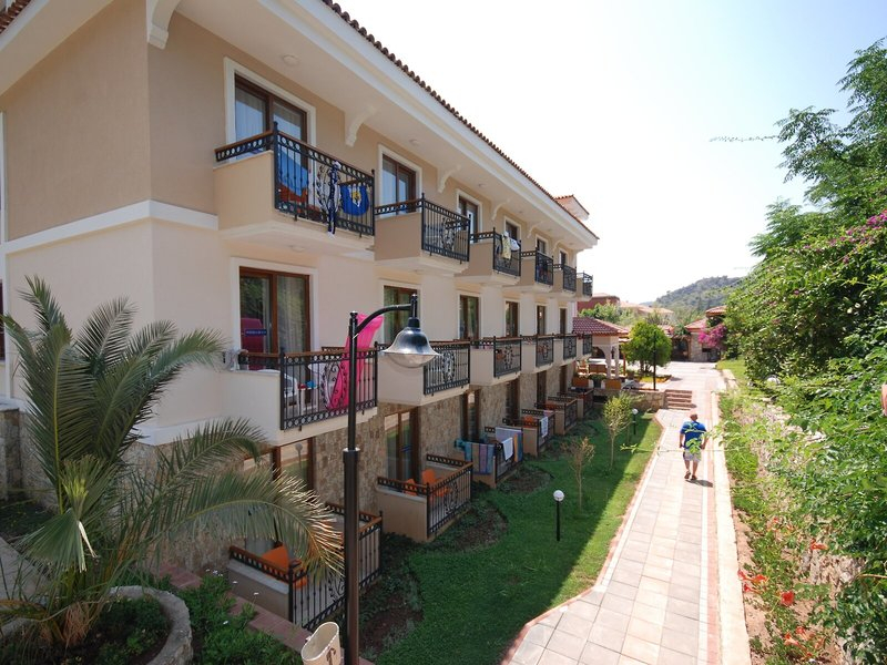 Perdikia Beach Hotel