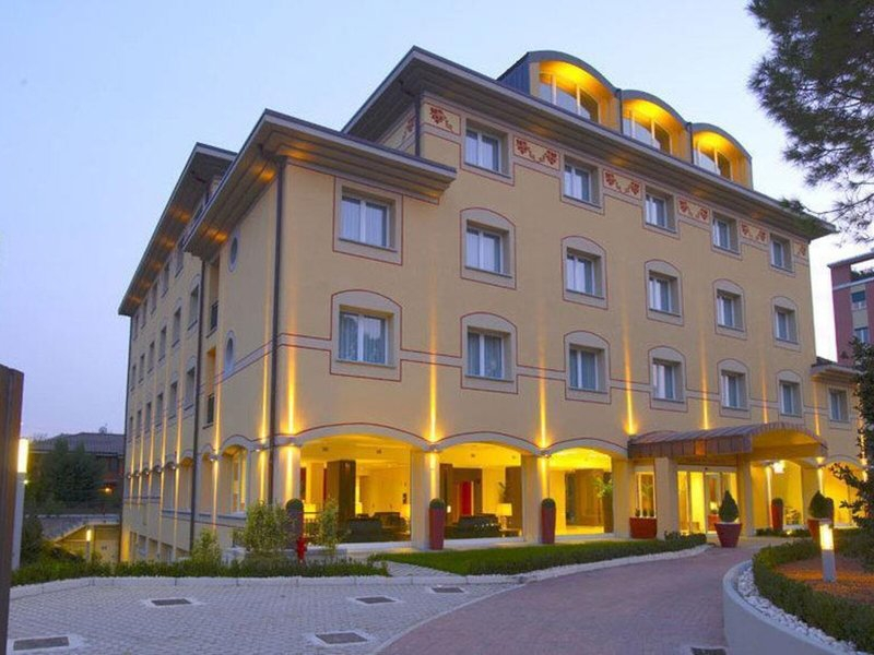 Virginia Palace