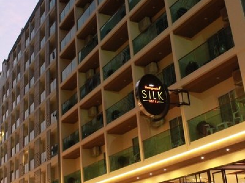 Hemingways Silk Hotel