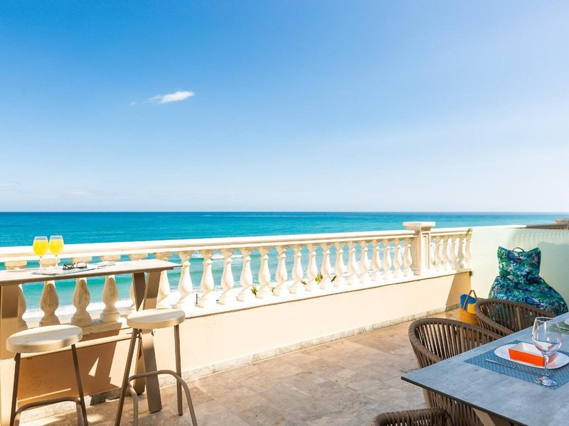 Birais Beach Studios