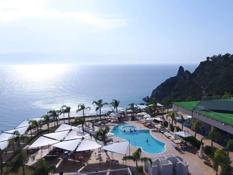 Blue Bay Resort Hotel