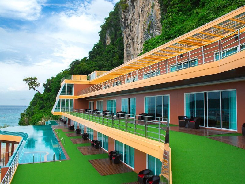 Phi Phi Cliff Beach Resort