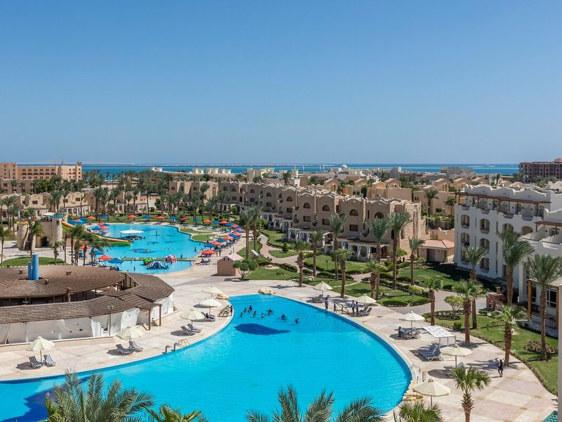 Royal Lagoons Aqua Park Resort & Spa