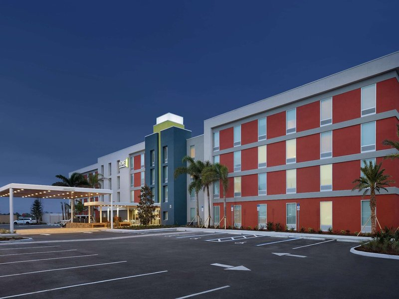 Home2 Suites by Hilton Orlando / International Drive South