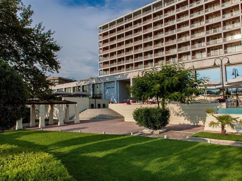 Makedonia Palace