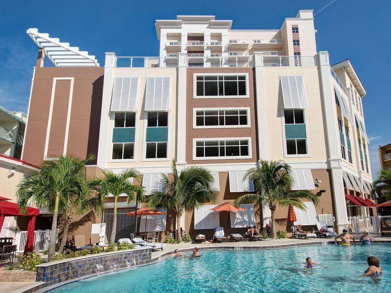 Hampton Inn & Suites Clearwater Beach