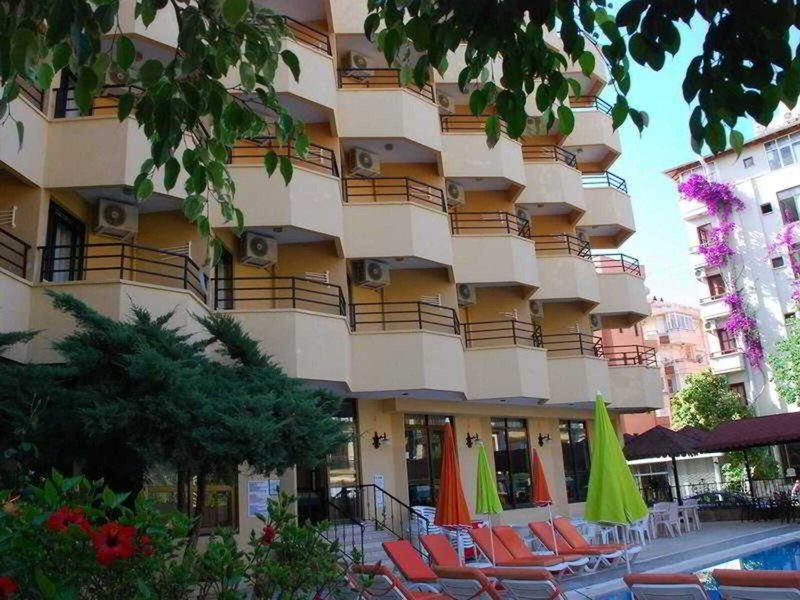 Yaman Life Hotel