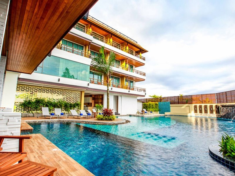 Aqua Resort Phuket