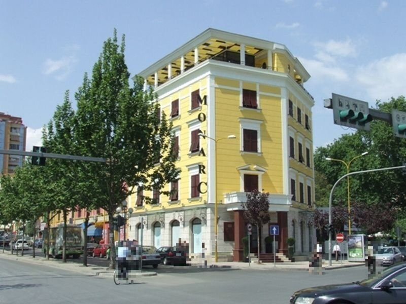 MonarC Hotel