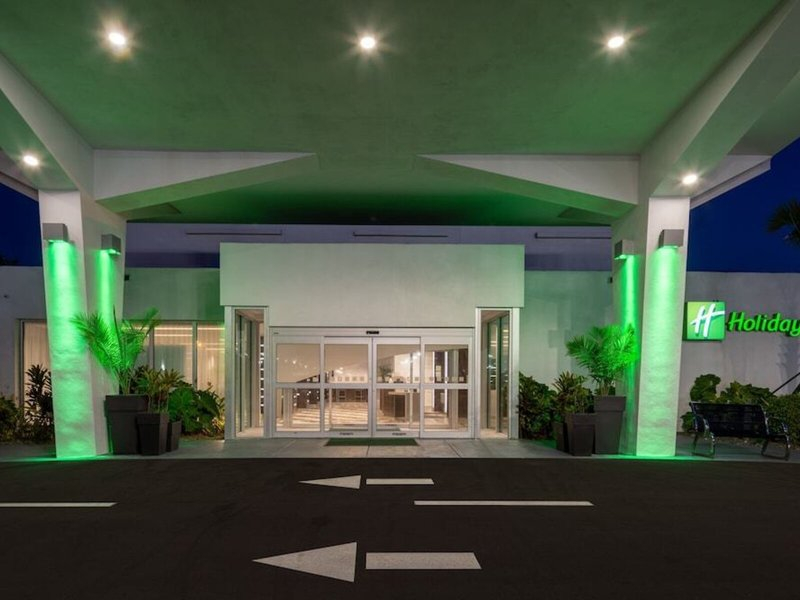 DoubleTree by Hilton Miami North I-95