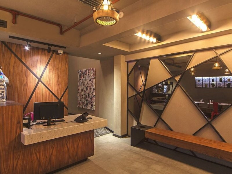 Redmont Hotel