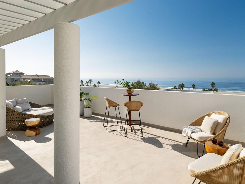 Sandbourne Santa Monica, Autograph Collection