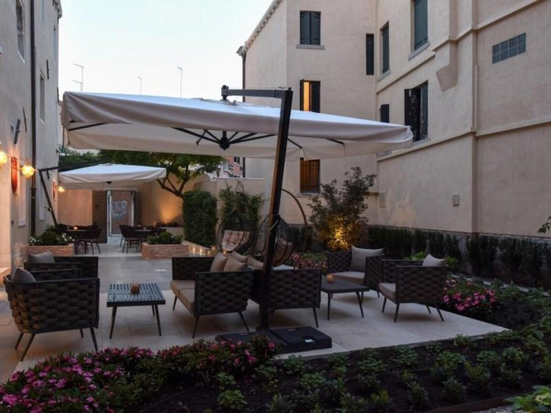 Santa Croce Boutique Hotel