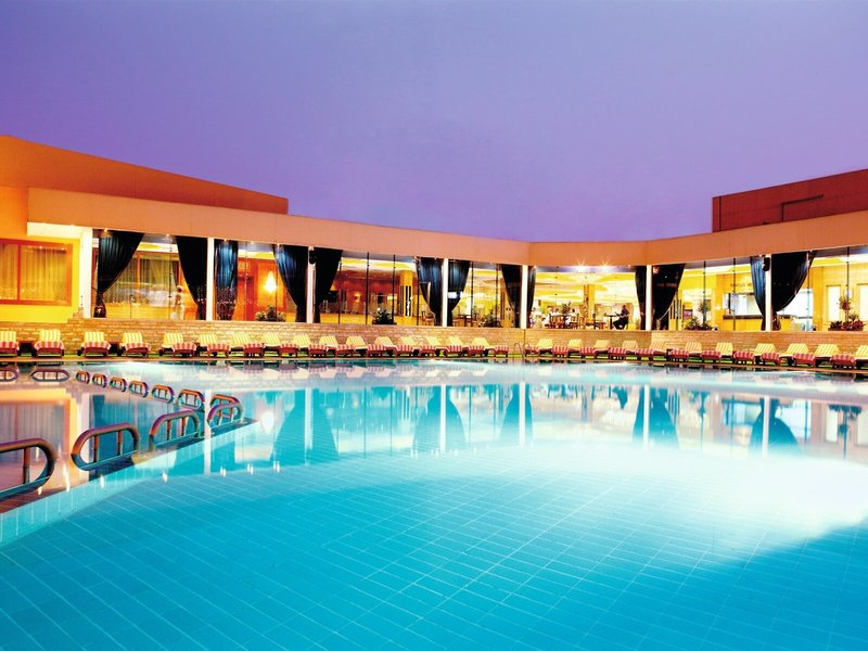 Cairo Pyramids Hotel