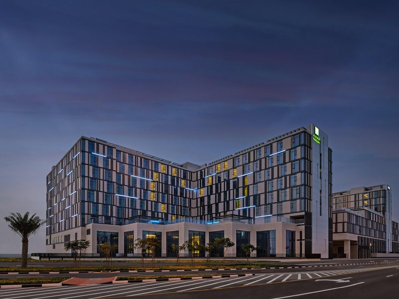 Staybridge Stes Al-Maktoum Airport