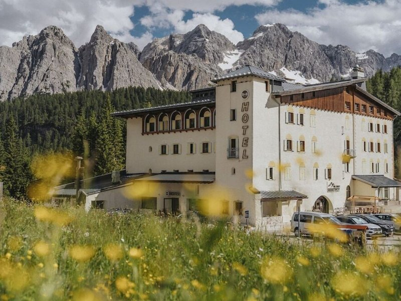 B&B HOTEL Passo Tre Croci Cortina
