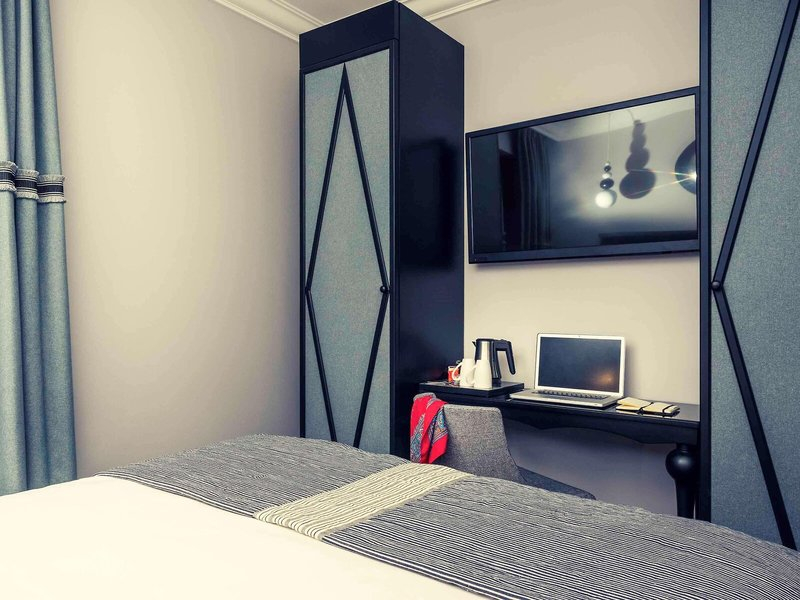 Mercure Paris Arc de Triomphe Wagram Hotel