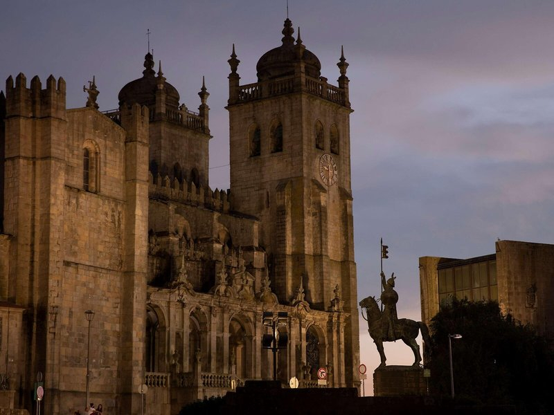 Se Catedral Hotel Porto, Tapestry Collection by Hilton