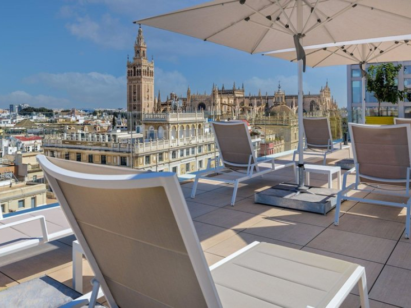 Querencia de Sevilla, Autograph Collection