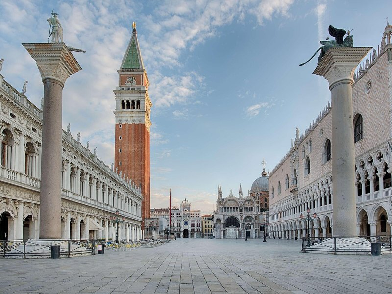 NH Venezia Santa Lucia