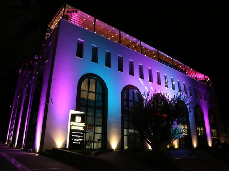 Portik Hotel