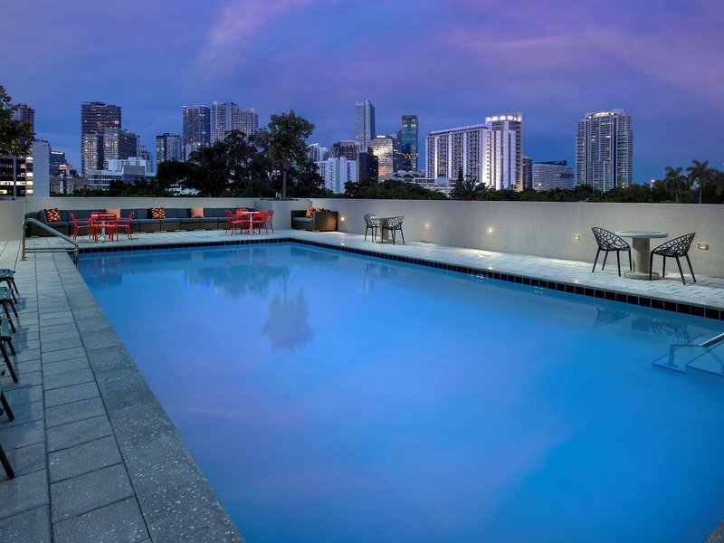 Tru By Hilton Miami West Brickell