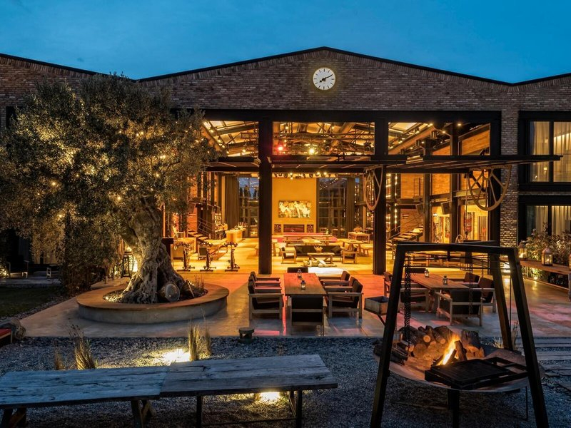 The Stay Warehouse