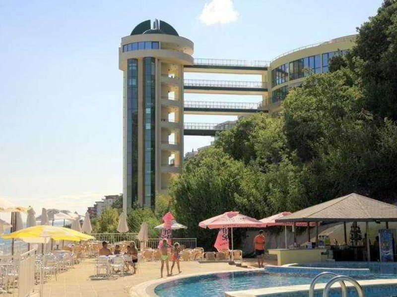 Paradise Beach Hotel