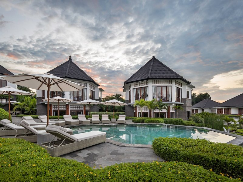 Swan Paradise A Pramana Experience