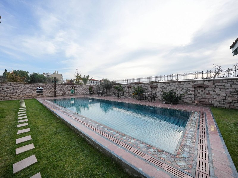 Naz Su Hotel