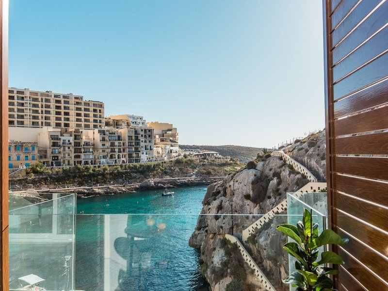 Blu Waters Boutique Hotel