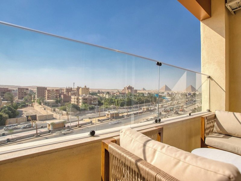 Mazar Pyramids Hotel