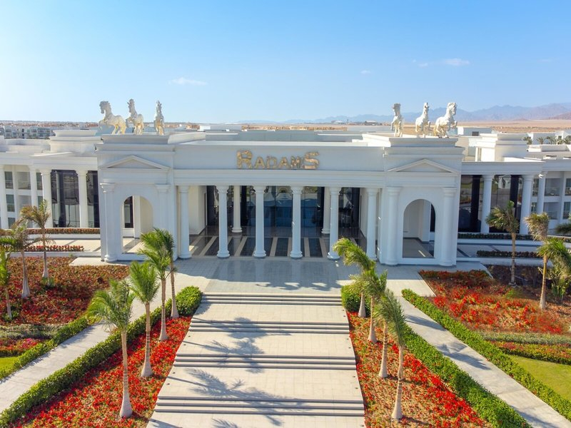 Rixos Radamis Oasis Hotel