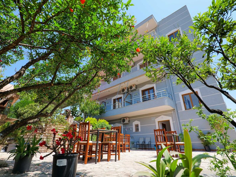 Hotel Milo