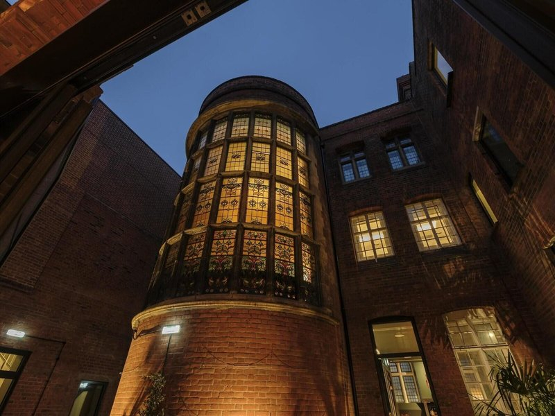 The Hobson Cambridge by Adina