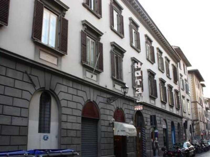 Flom Boutique Hotel