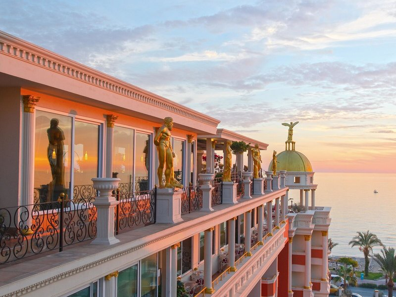 Antique Roman Palace Museum Hotel