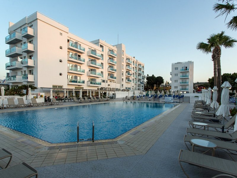 Kapetanios Bay Hotel