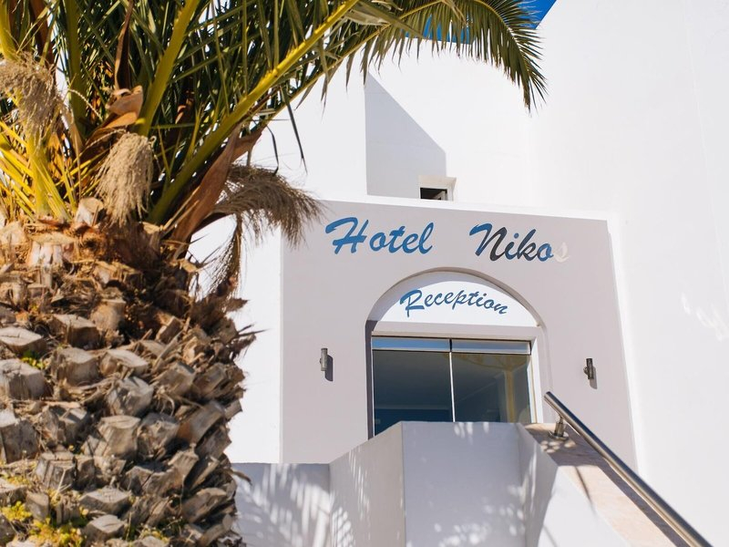 Nikos Hotel