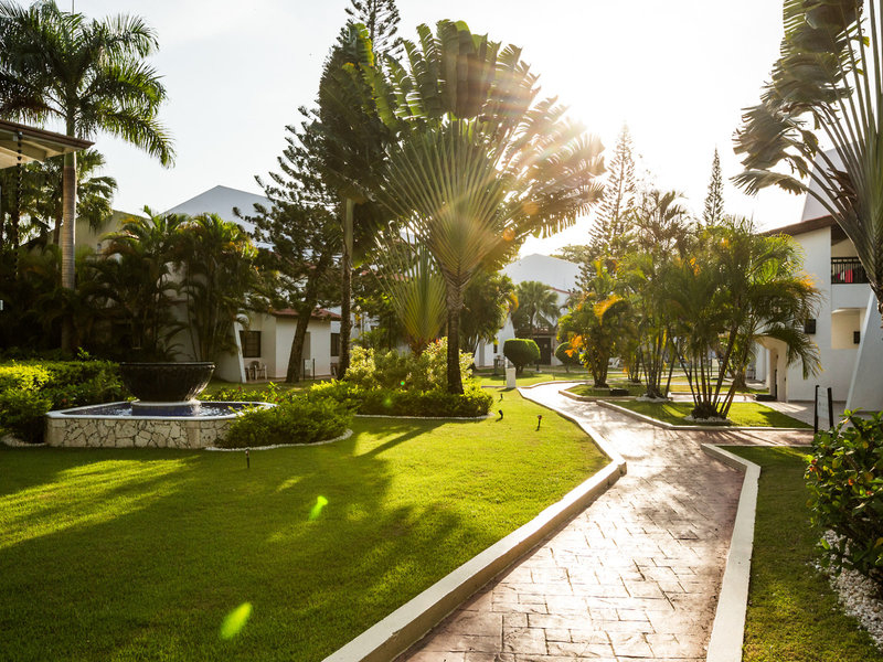 BlueBay Villas Doradas