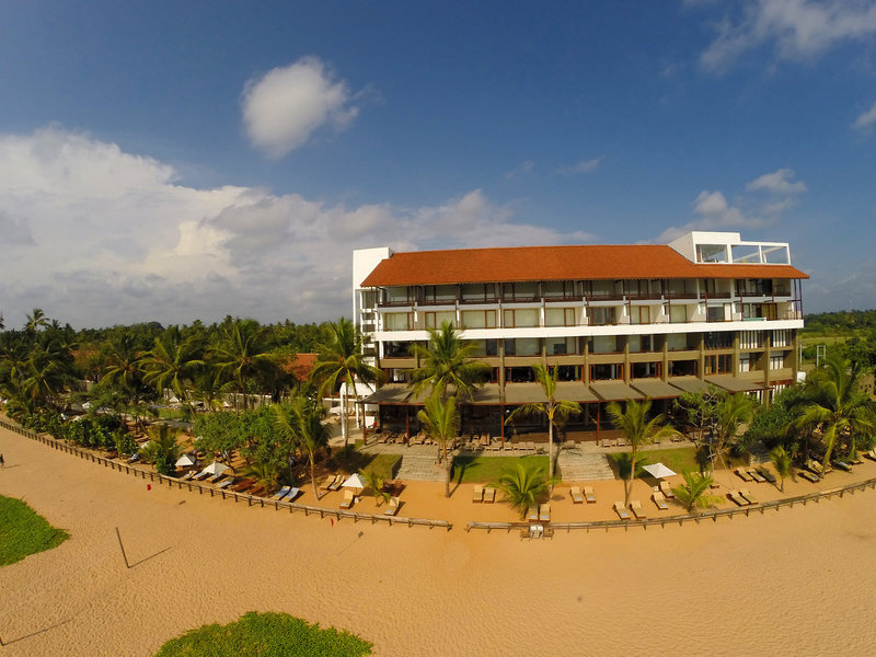 Pandanus Beach Resort & Spa