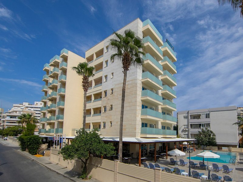 Kapetanios Limassol Hotel