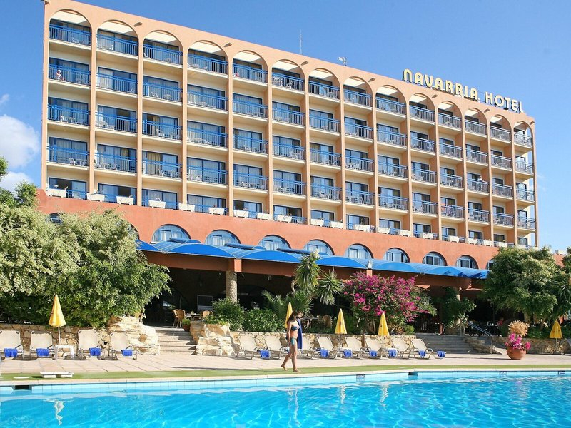 Navarria Hotel