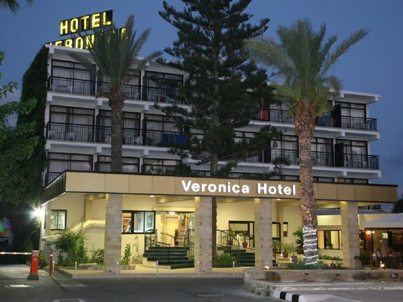 Veronica Hotel