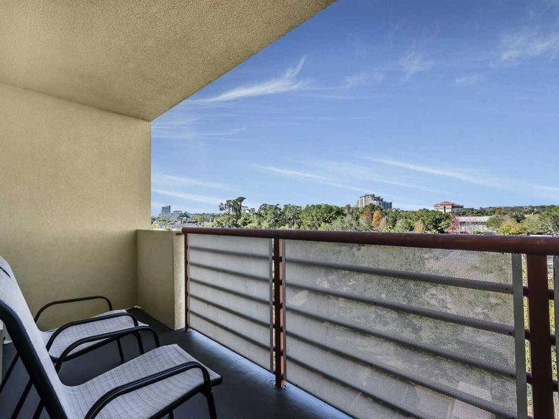 Crowne Plaza Orlando - Lake Buena Vista