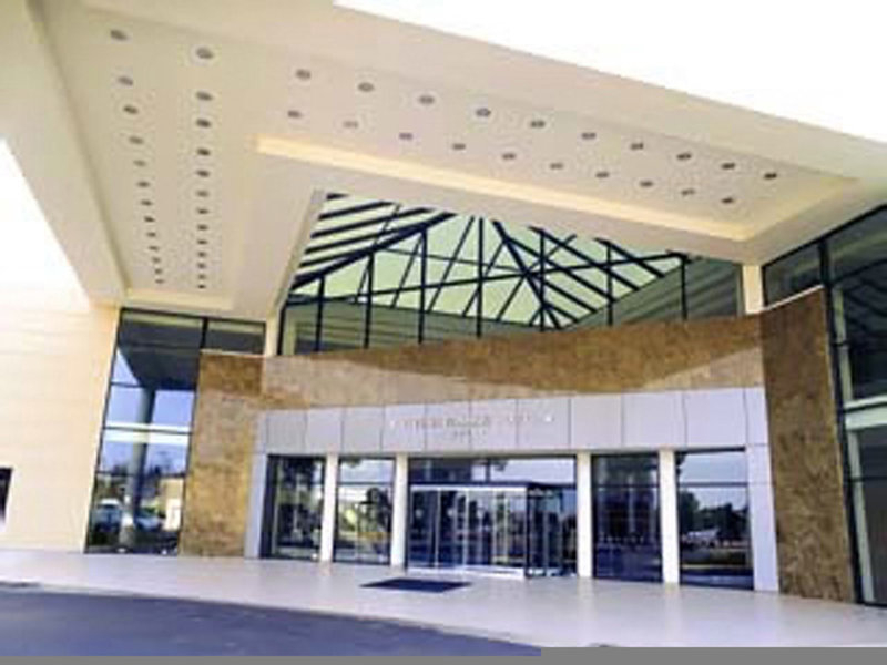 Ramada Plaza by Wyndham Thraki